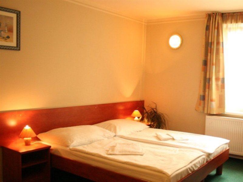 Hotel U Hvezdy Prague Exterior photo